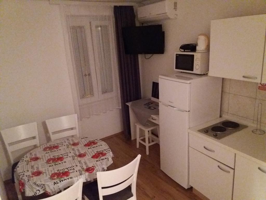 Apartmani Luan Віс Екстер'єр фото